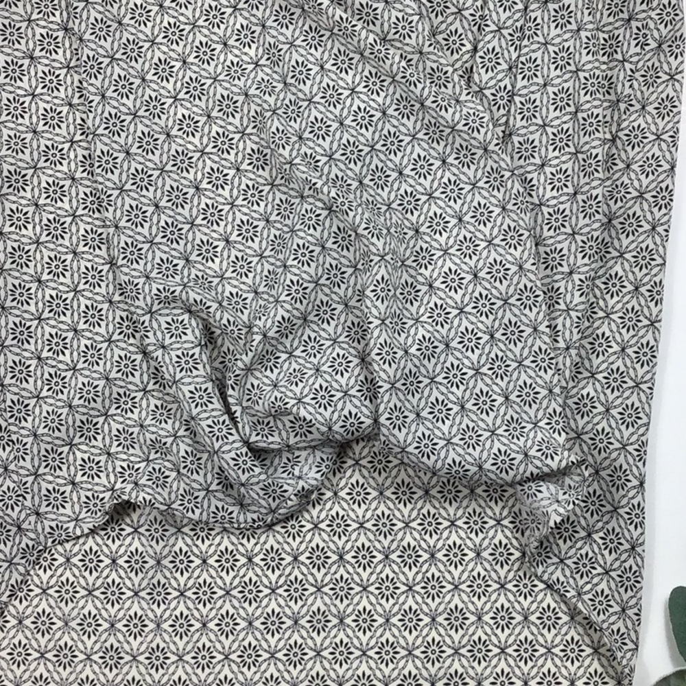 Anthropologie Everleigh > Sleeveless Floral Faux Wrap Blouse - Picture 4 of 11